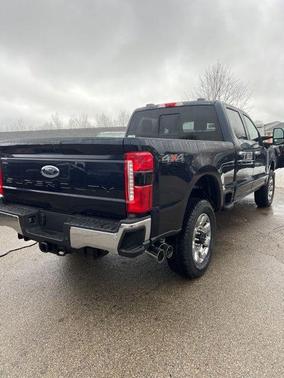 2025 Ford F-350 Lariat Super Duty