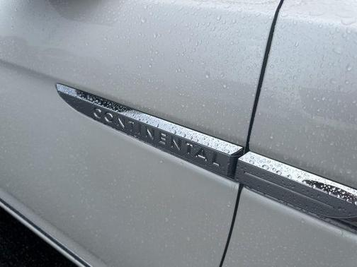 2018 Lincoln Continental Reserve