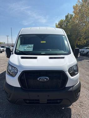 2025 Ford Transit-250 148 WB Medium Roof Cargo