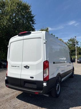 2025 Ford Transit-250 148 WB Medium Roof Cargo