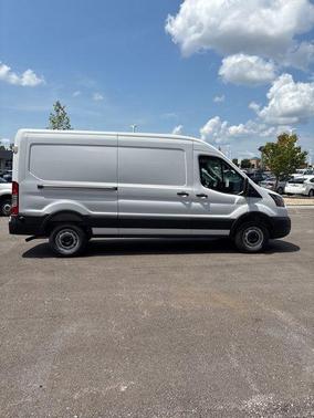 2025 Ford Transit-250 148 WB Medium Roof Cargo