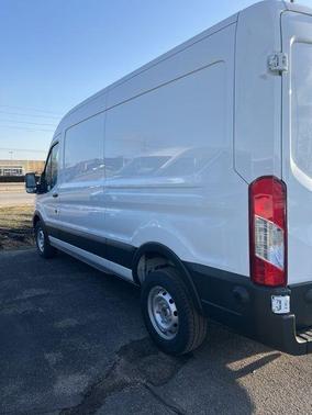 2025 Ford Transit-250 148 WB Medium Roof Cargo