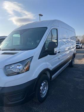 2025 Ford Transit-250 148 WB Medium Roof Cargo