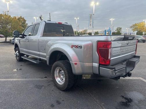 2022 Ford F-350 Lariat Super Duty