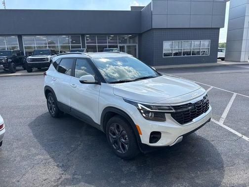 2024 Kia Seltos S