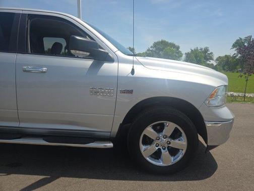 Bright Silver Clearcoat Metallic 2018 RAM 1500 Big Horn