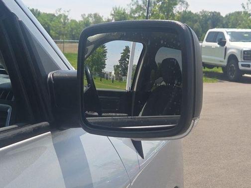 Bright Silver Clearcoat Metallic 2018 RAM 1500 Big Horn