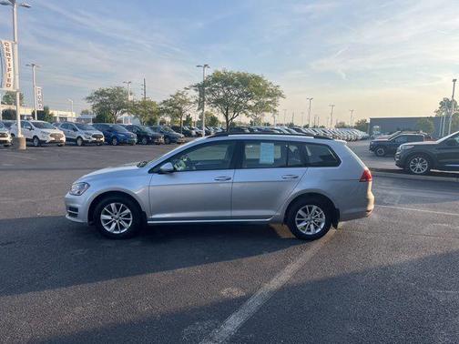2017 Volkswagen Golf SportWagen TSI S