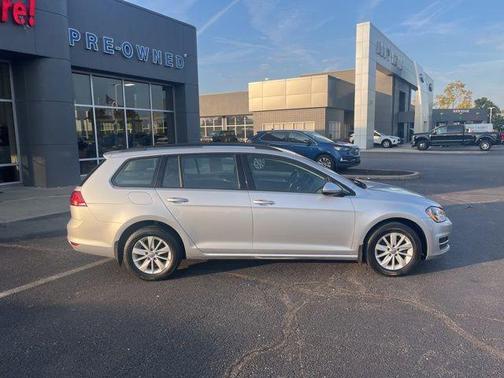 2017 Volkswagen Golf SportWagen TSI S