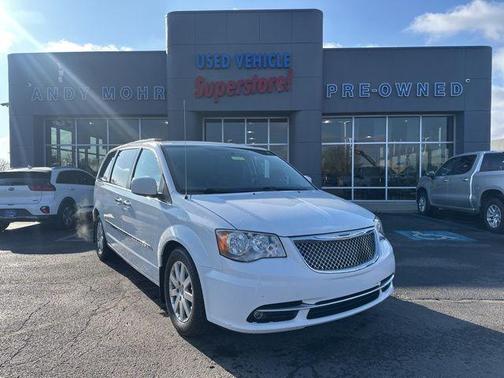 2015 Chrysler Town & Country Touring