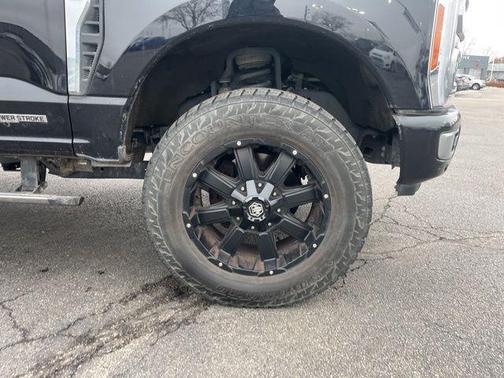 2023 Ford F-350 Platinum