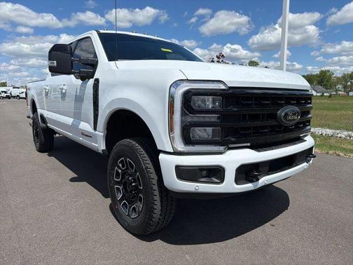 Oxford White 2024 Ford F-350 Lariat Super Duty