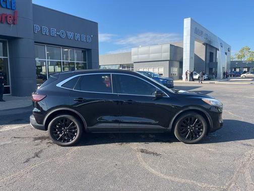 2020 Ford Escape Titanium