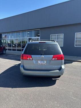 2004 Toyota Sienna XLE