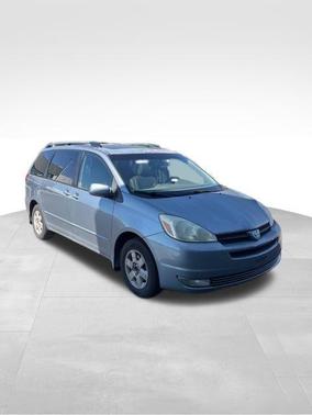 2004 Toyota Sienna XLE