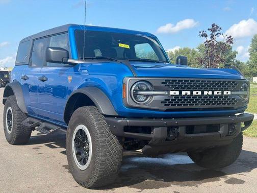 Velocity Blue Metallic 2023 Ford Bronco Badlands