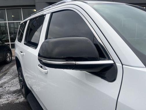 2023 Jeep Wagoneer Series III