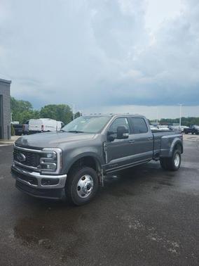 2025 Ford F-350 Lariat Super Duty