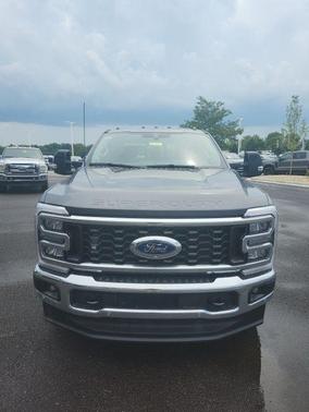 2025 Ford F-350 Lariat Super Duty