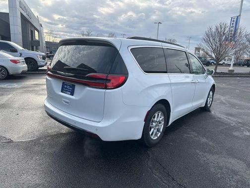 2022 Chrysler Pacifica Touring-L