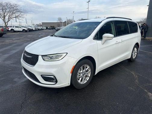 2022 Chrysler Pacifica Touring-L