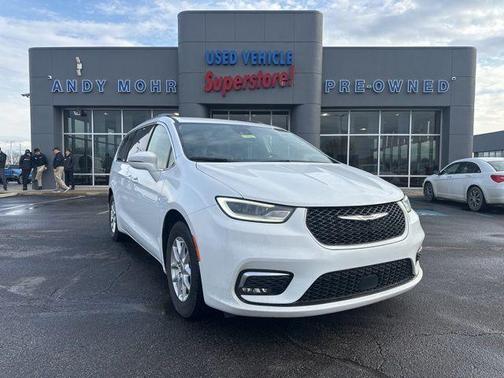 2022 Chrysler Pacifica Touring-L