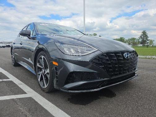 Gray 2022 Hyundai SONATA SEL Plus