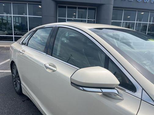 2016 Lincoln MKZ Base