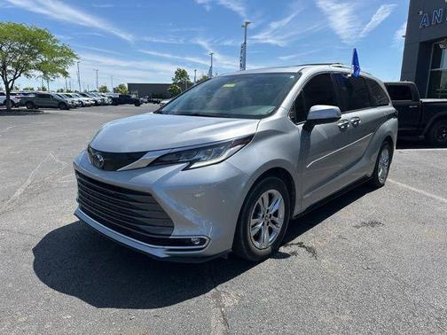 2021 Toyota Sienna Limited