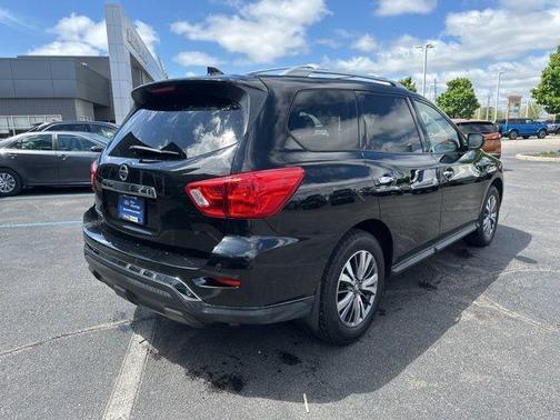 2019 Nissan Pathfinder S