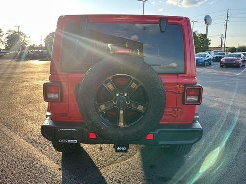 2021 Jeep Wrangler Unlimited Sahara Altitude