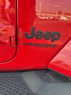 2021 Jeep Wrangler Unlimited Sahara Altitude