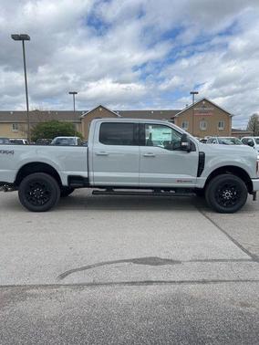 2025 Ford F-350 Lariat Super Duty