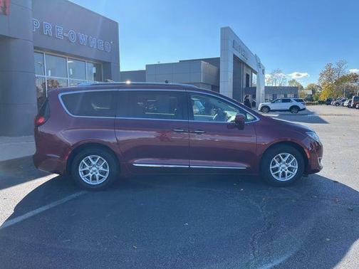 2020 Chrysler Pacifica Touring-L