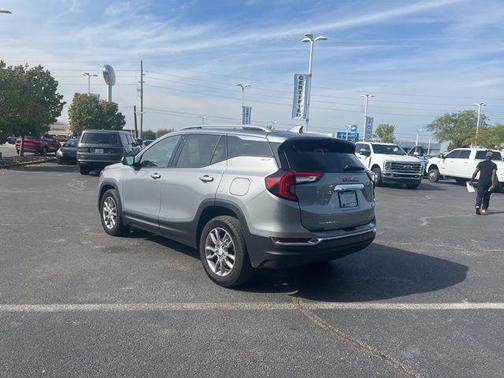 2024 GMC Terrain SLT