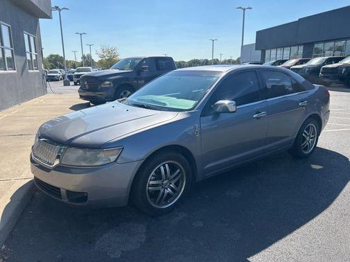 2006 Lincoln Zephyr Base (100B)