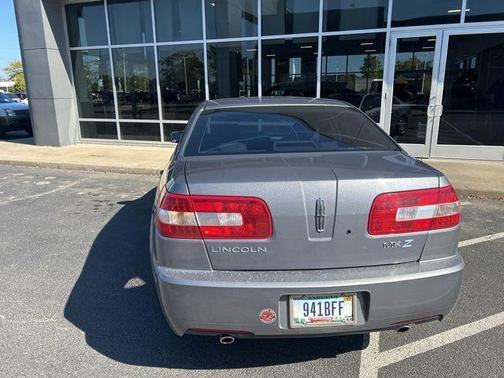 2006 Lincoln Zephyr Base (100B)