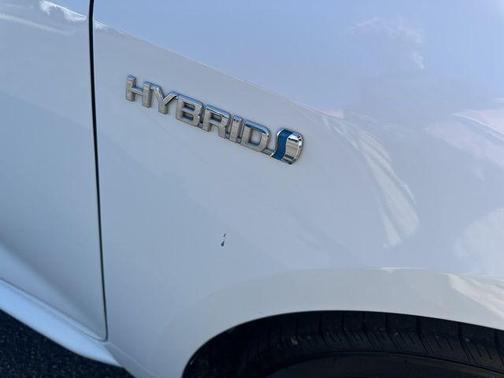 2020 Toyota Corolla Hybrid LE