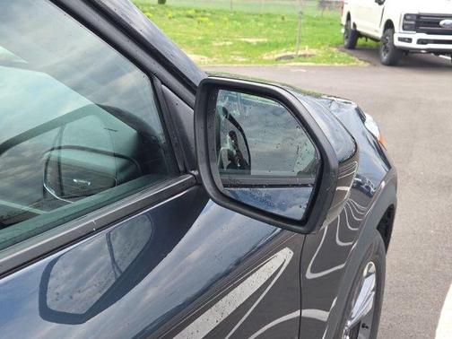 Blue Metallic 2022 Ford Explorer XLT