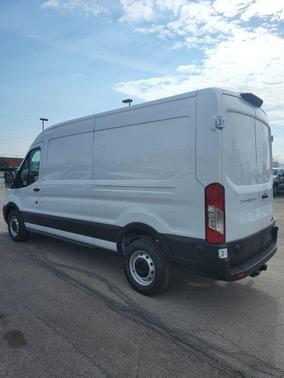 2025 Ford Transit-250 148 WB Medium Roof Cargo