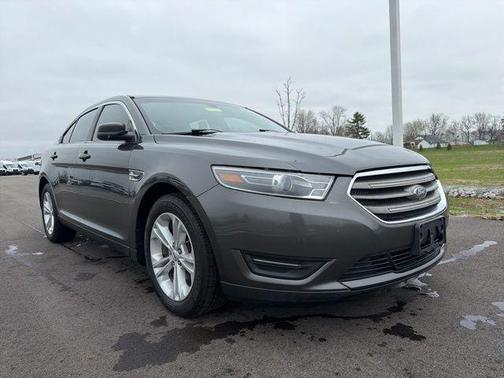 Magnetic 2018 Ford Taurus SEL