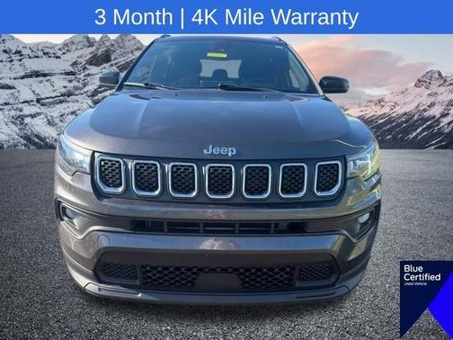 Granite Crystal Clearcoat Metallic 2023 Jeep Compass Latitude