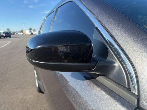 Granite Crystal Clearcoat Metallic 2023 Jeep Compass Latitude