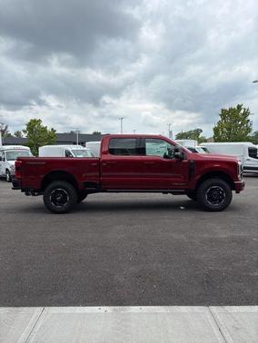 2025 Ford F-350 Lariat Super Duty