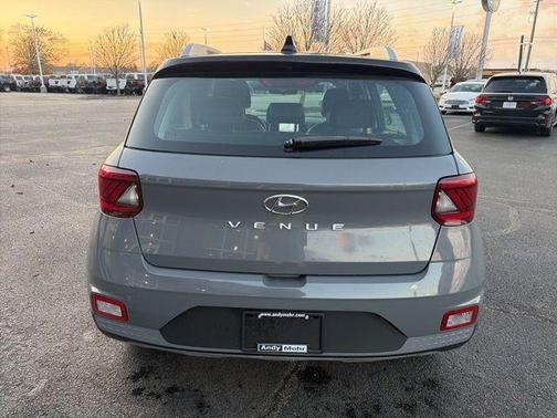 2022 Hyundai VENUE Limited