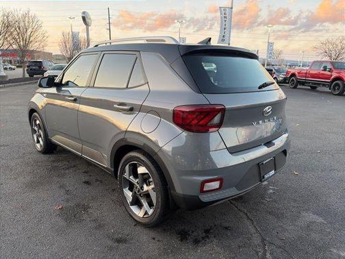 2022 Hyundai VENUE Limited