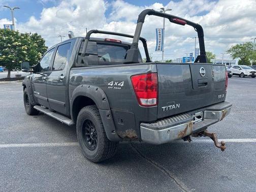 2005 Nissan Titan LE Crew Cab