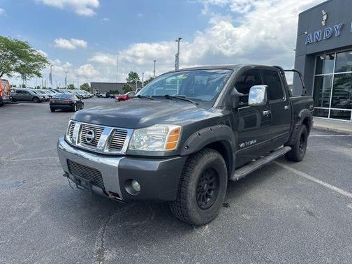 2005 Nissan Titan LE Crew Cab