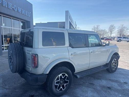 2025 Ford Bronco Outer Banks