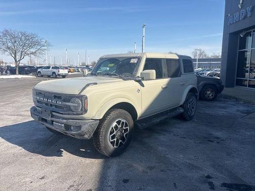 2025 Ford Bronco Outer Banks